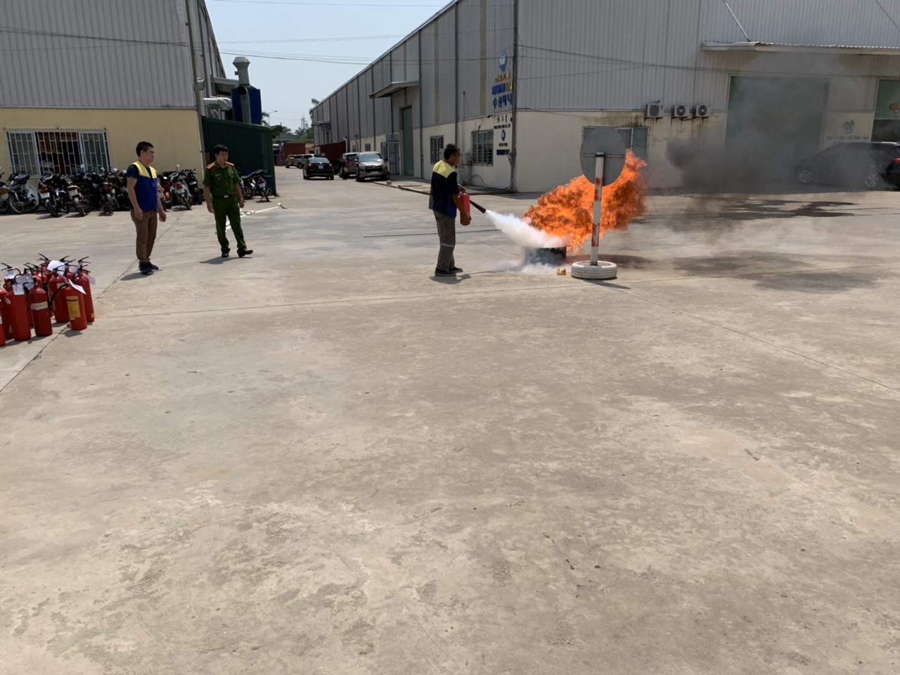 d27b940766e882b6dbf9